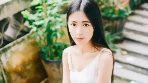 明珠七号邮轮侧翻
